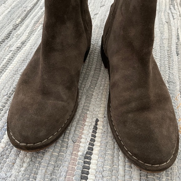 NWOT Brown Suede Ankle Boots - Picture 3 of 9